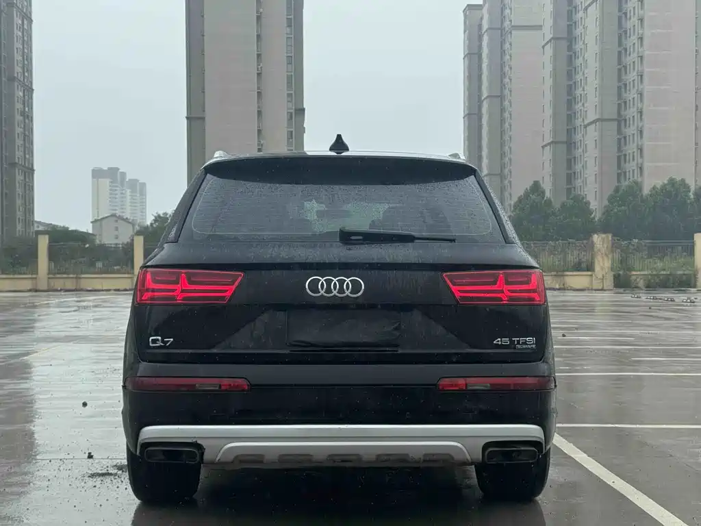 Audi Q7 — миниатюра 8