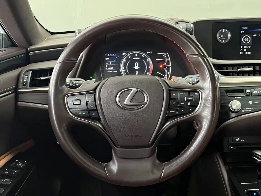 Lexus ES — миниатюра 16