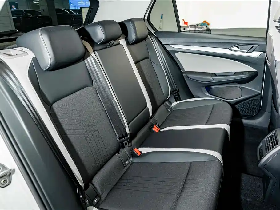 Volkswagen Golf — миниатюра 22