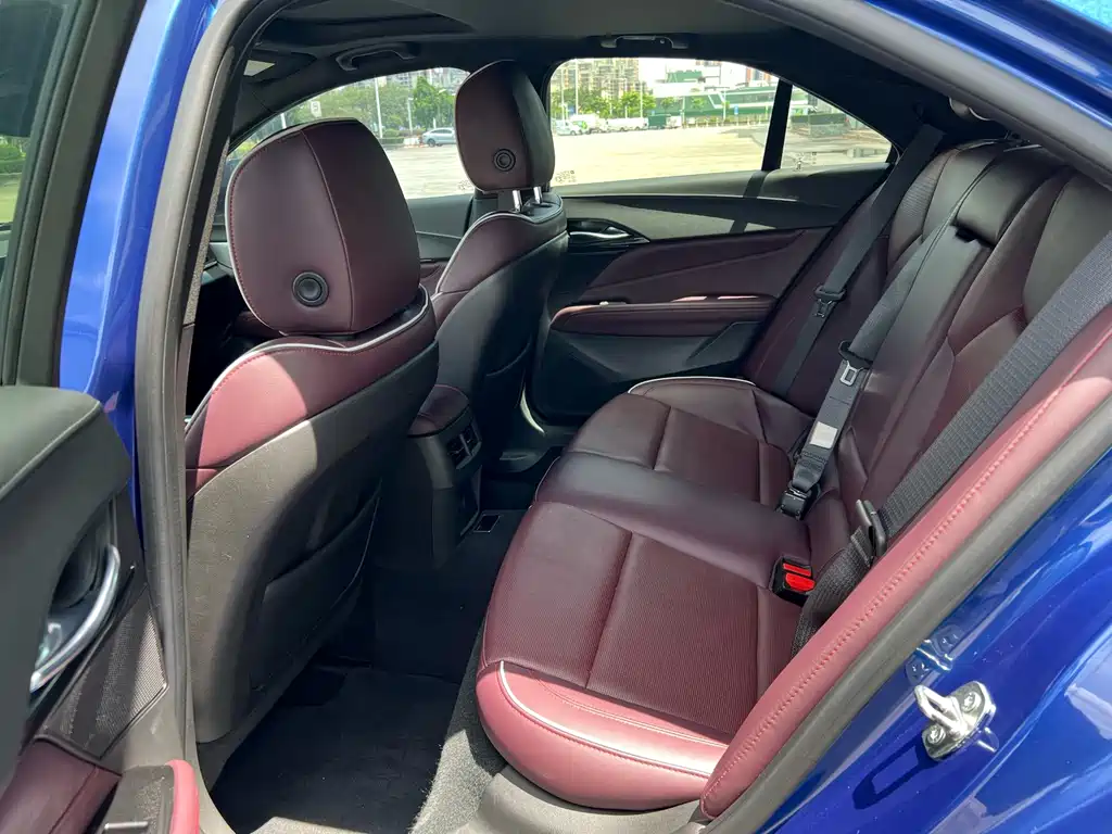 Cadillac CT4 — миниатюра 8