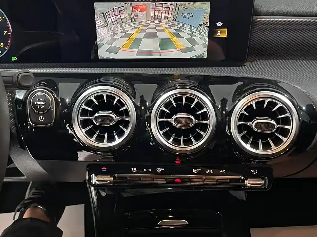 Mercedes-Benz A-Class — миниатюра 16