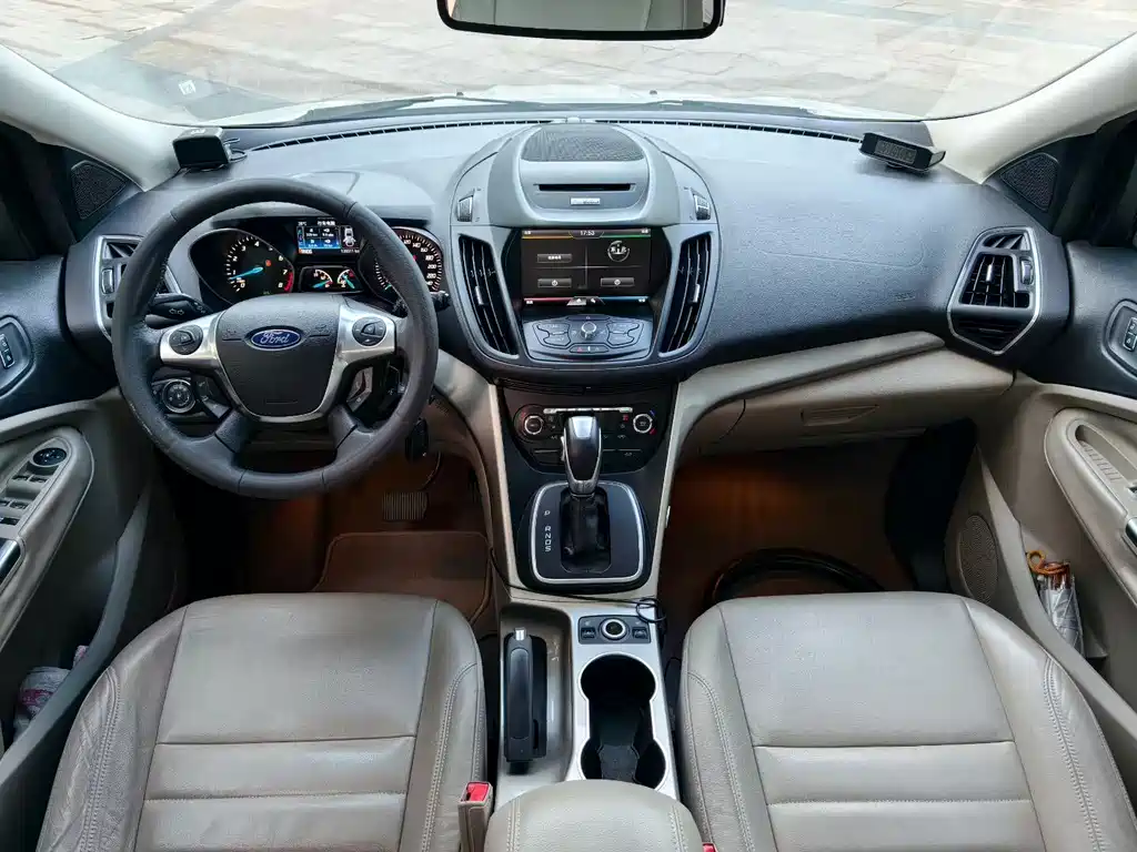 Ford Kuga — миниатюра 8