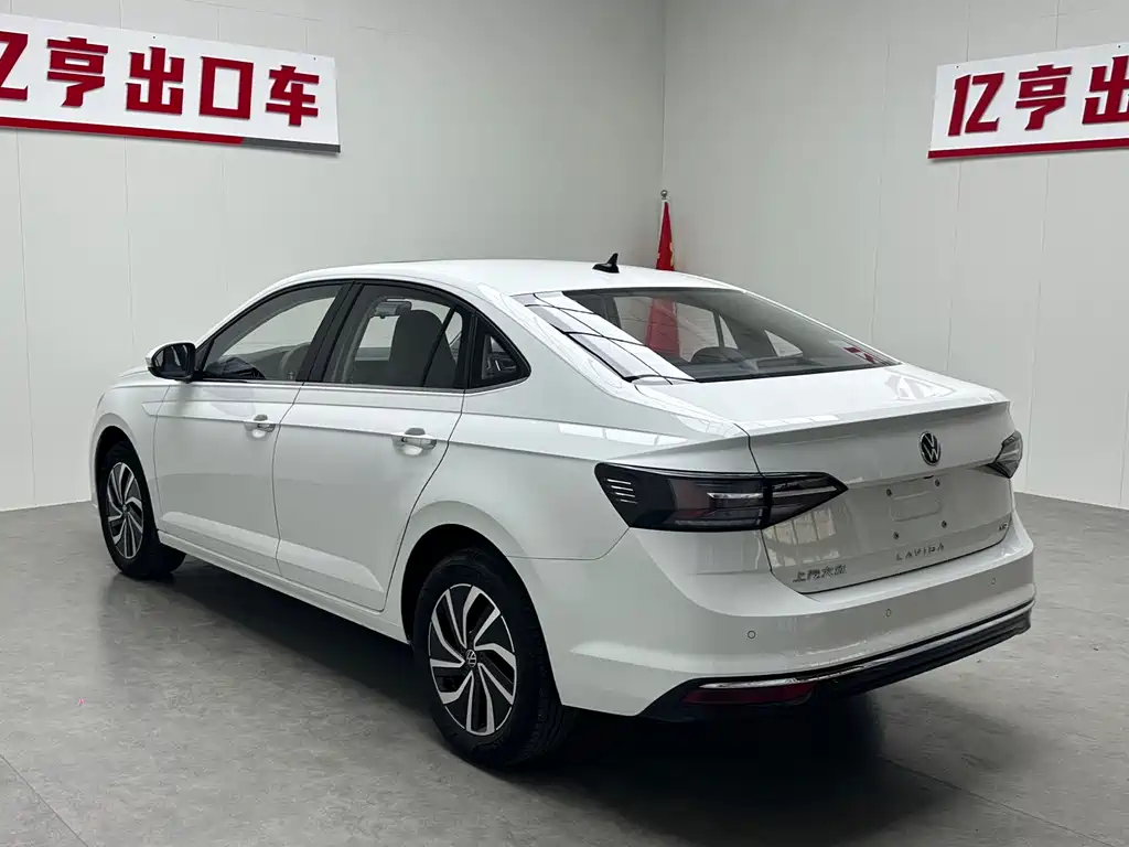 Volkswagen Lavida — миниатюра 17