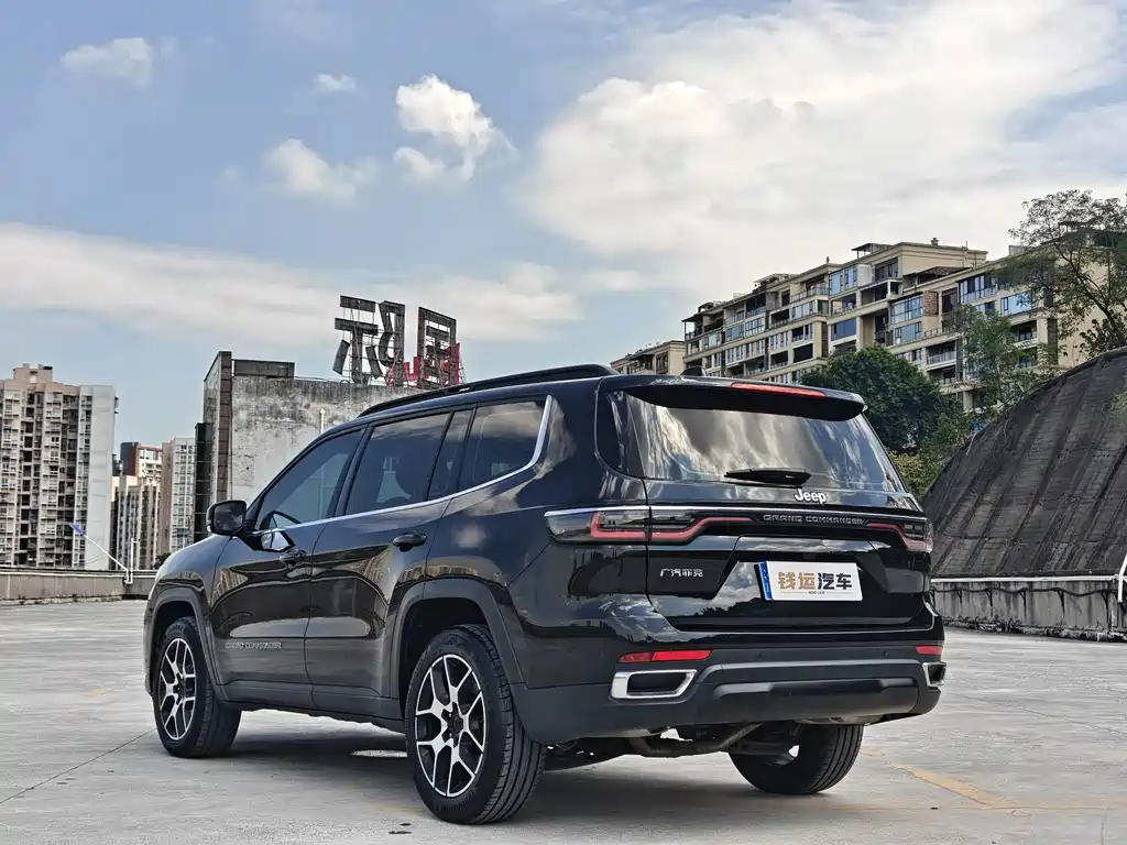 Jeep Grand Commander — миниатюра 7