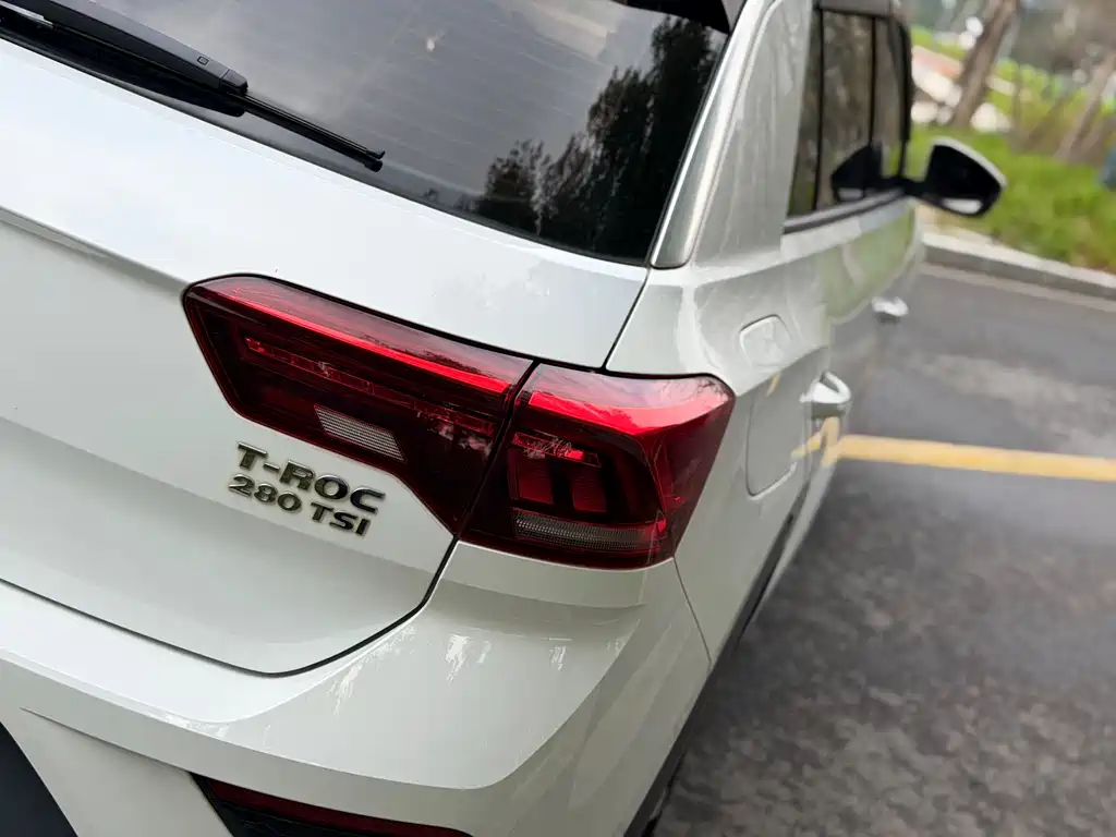 VOLKSWAGEN T ROC EXPLORING SONGS