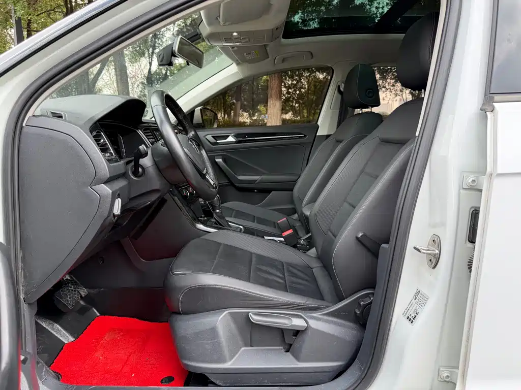 VOLKSWAGEN T ROC EXPLORING SONGS