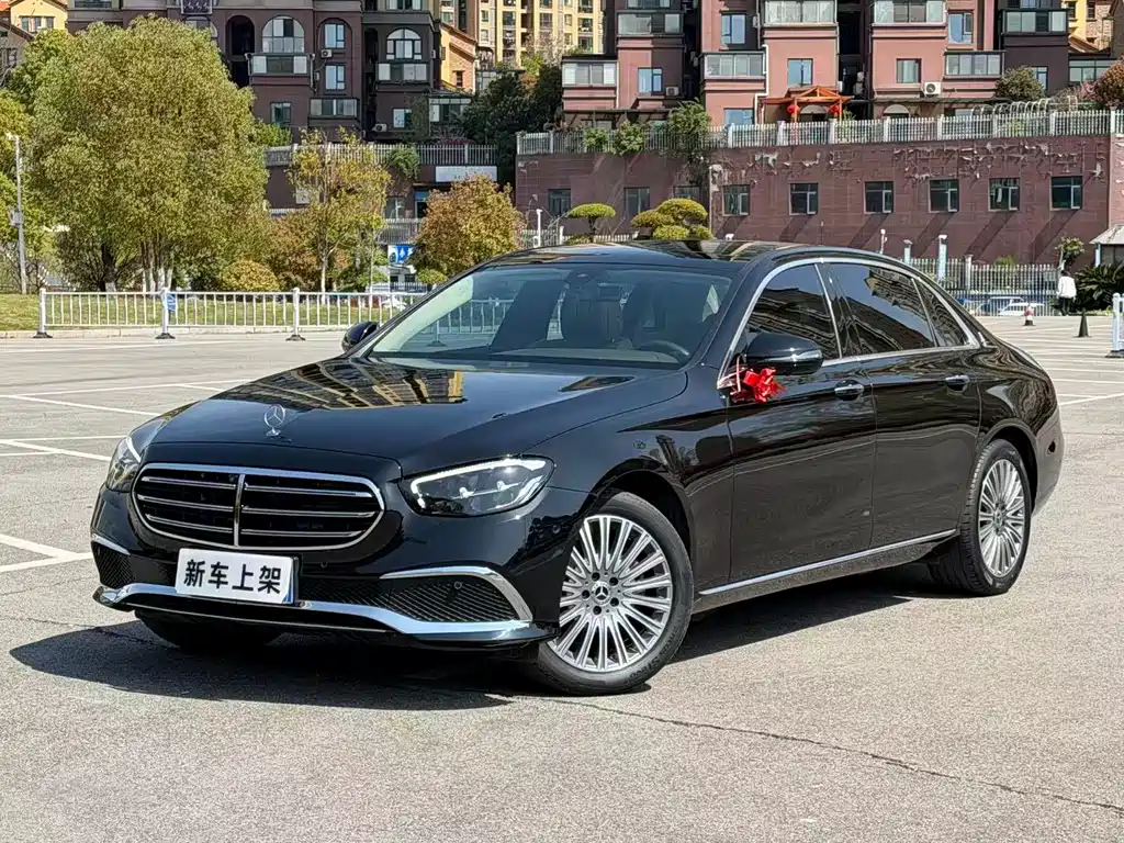 Mercedes-Benz E-Class 2022