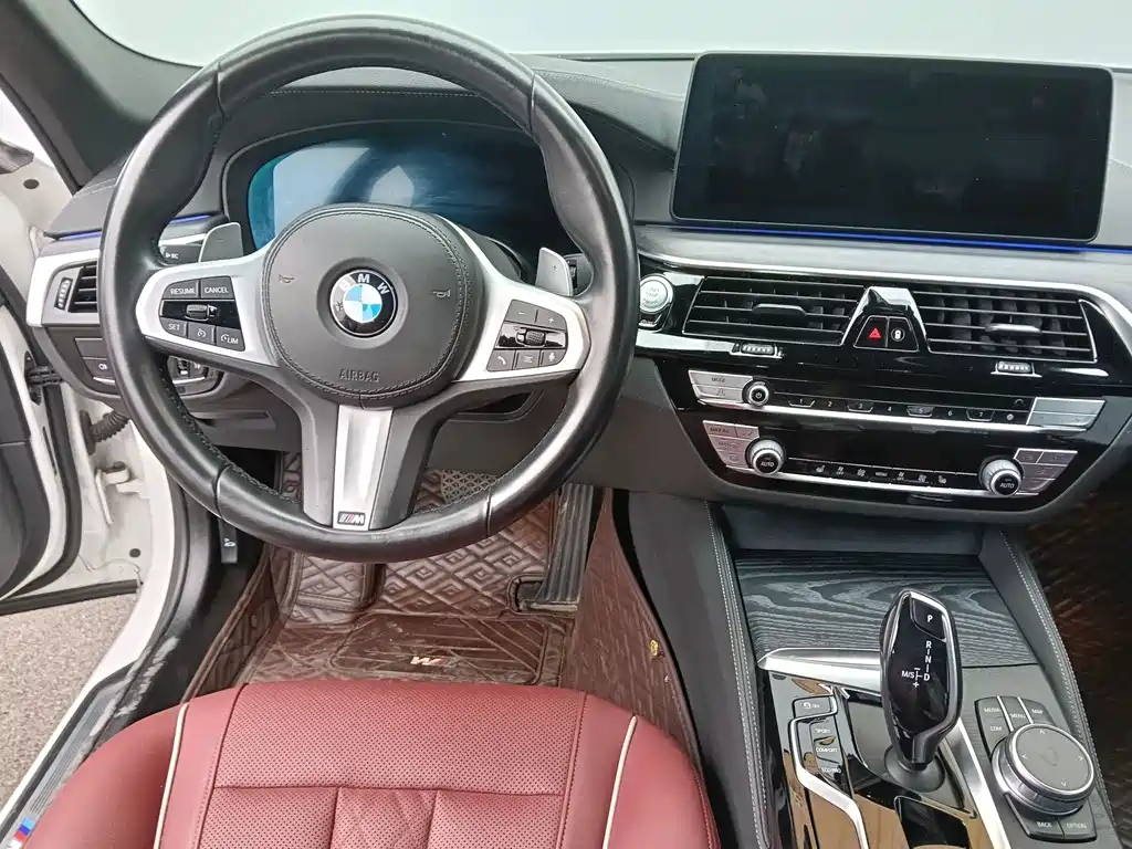 BMW 5 Series — миниатюра 8