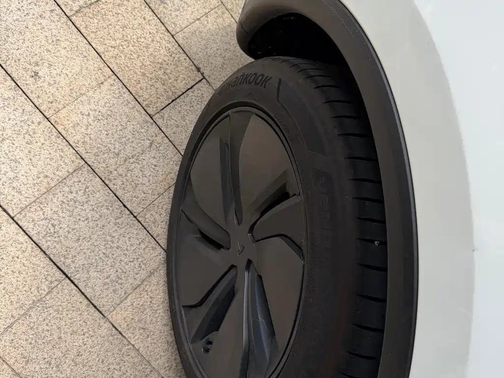Tesla Model Y — фотографии объявления, Фото 13
