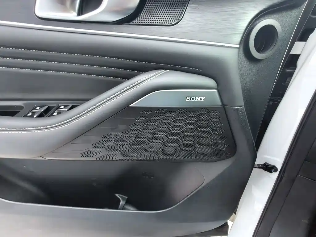 CHANGAN UNI K SMART IDD