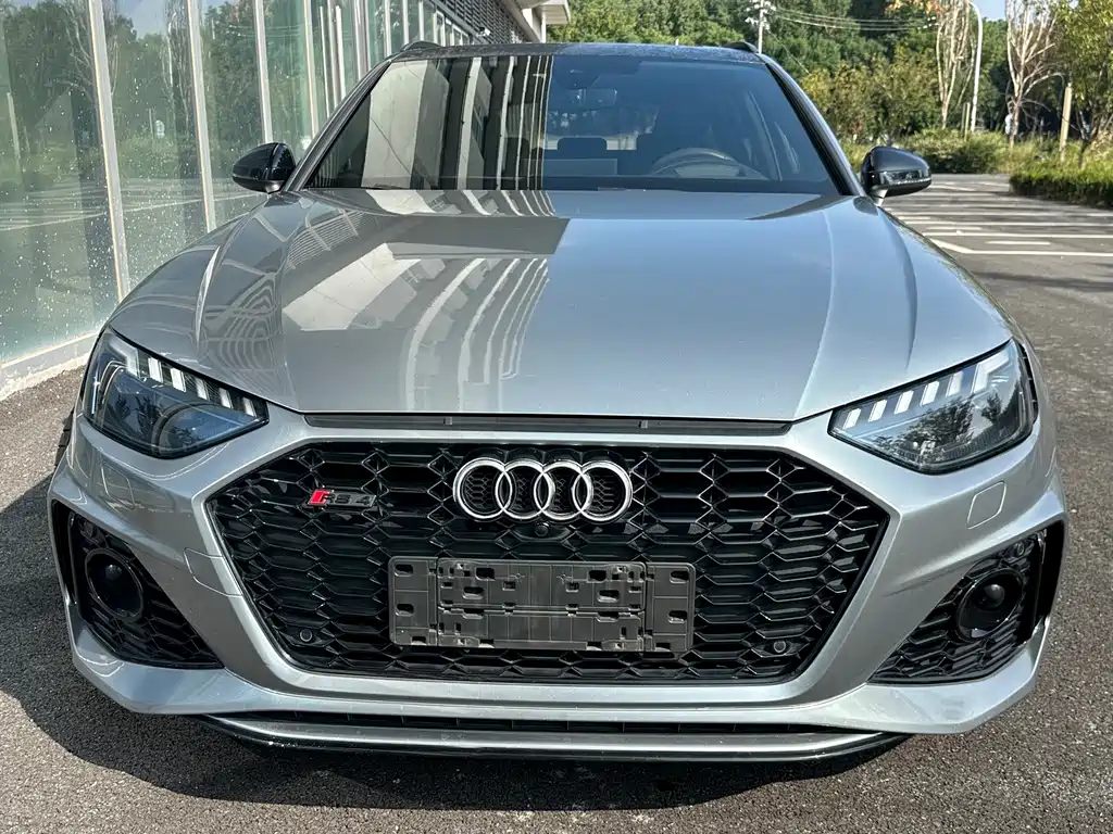 Audi RS 4 — миниатюра 5