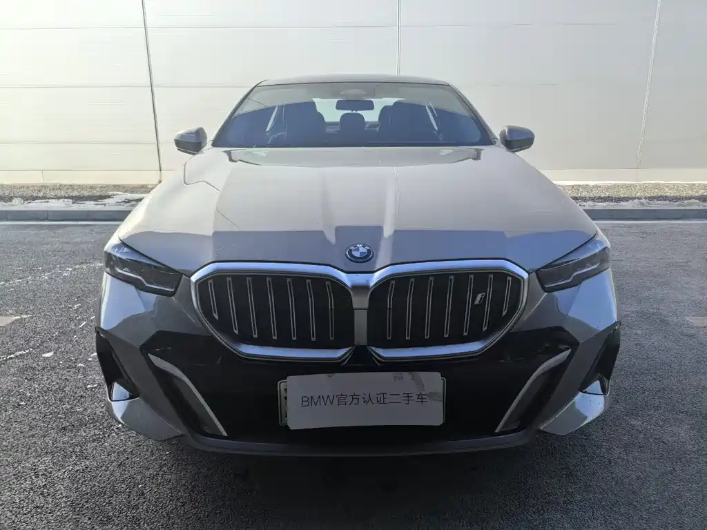 BMW I5