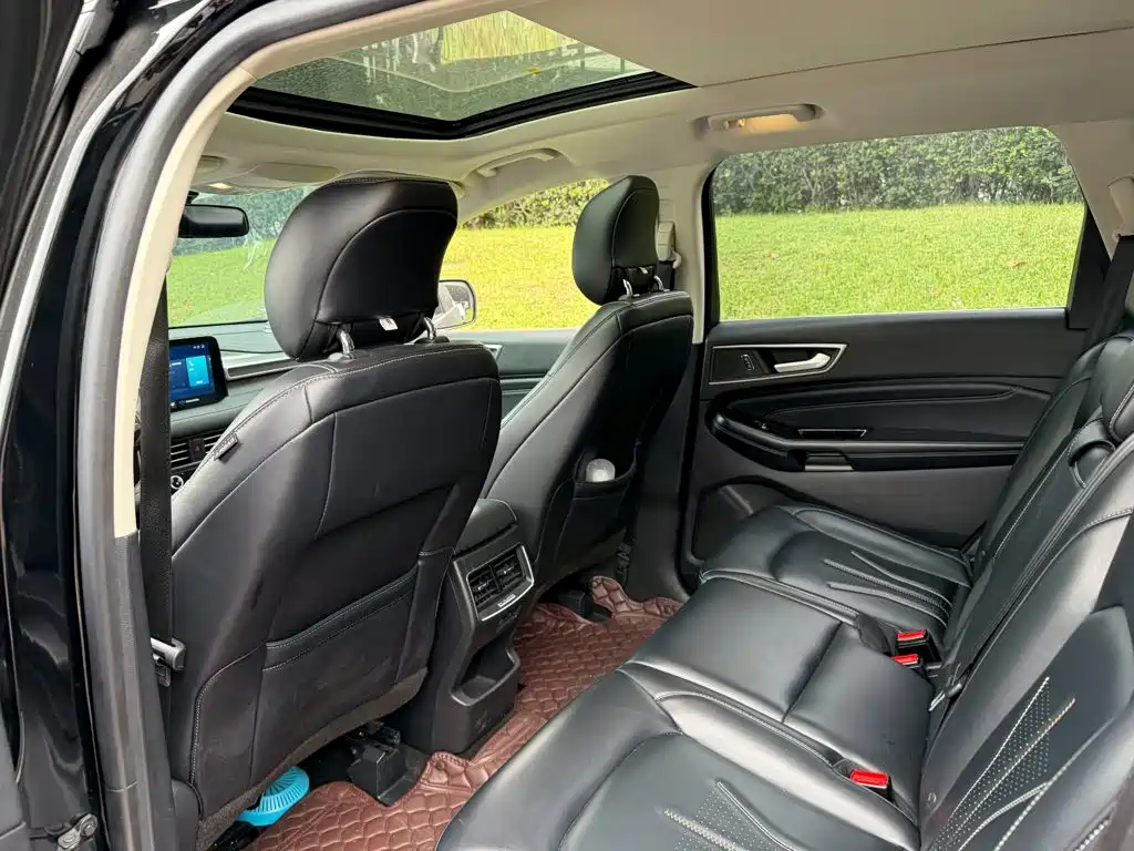 Ford Edge — миниатюра 11