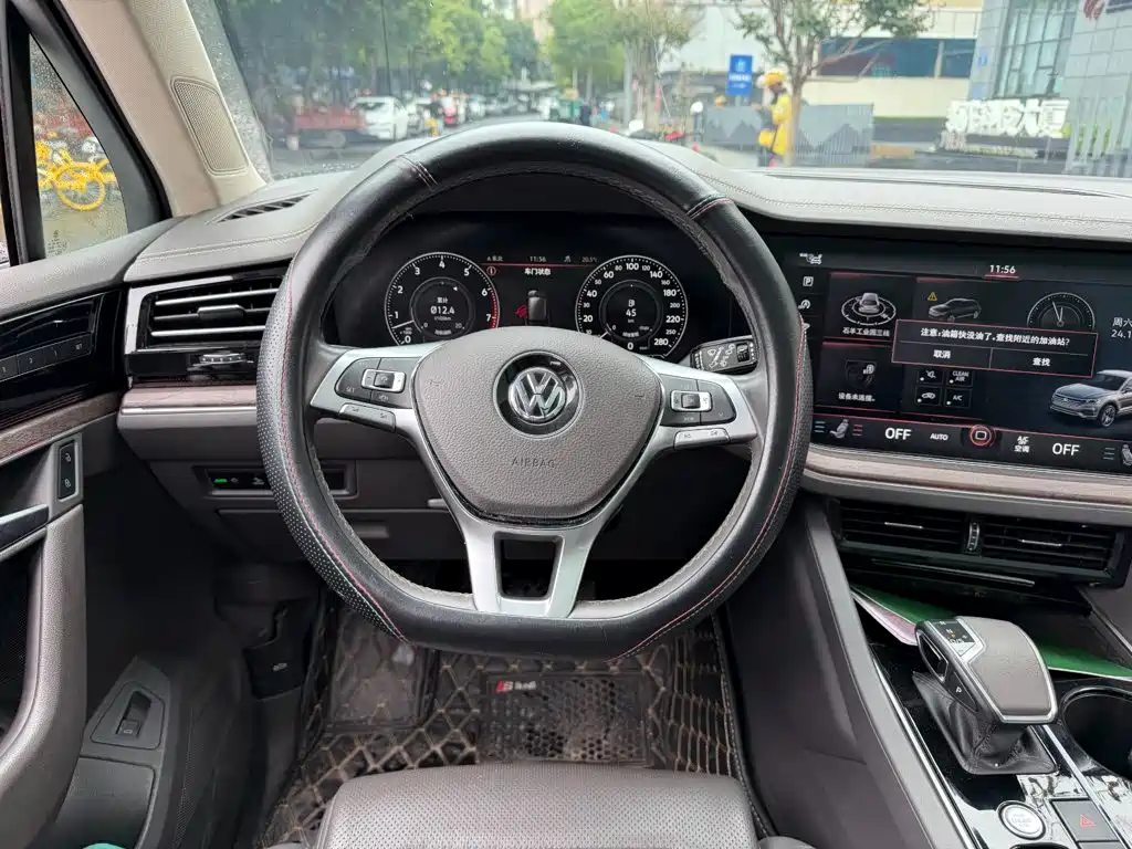 Volkswagen Touareg — миниатюра 14