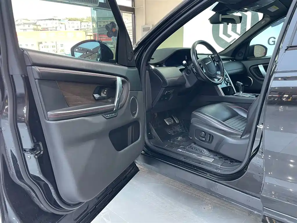 LAND ROVER DISCOVER SPORTS