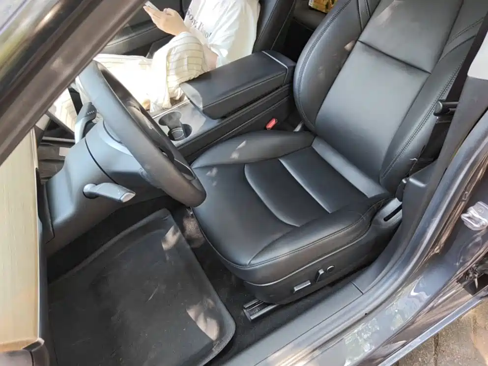 Tesla Model 3 — миниатюра 14