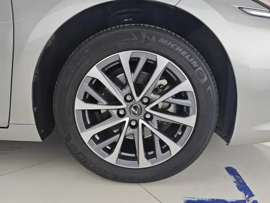 Lexus ES — миниатюра 6