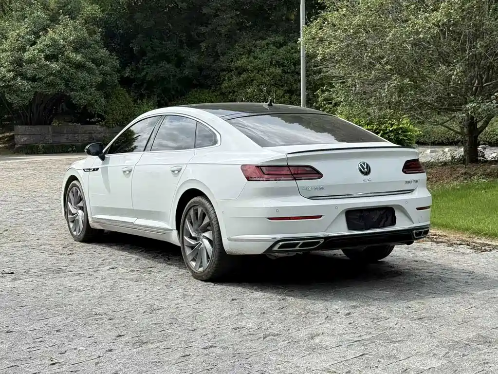 Volkswagen CC — миниатюра 9