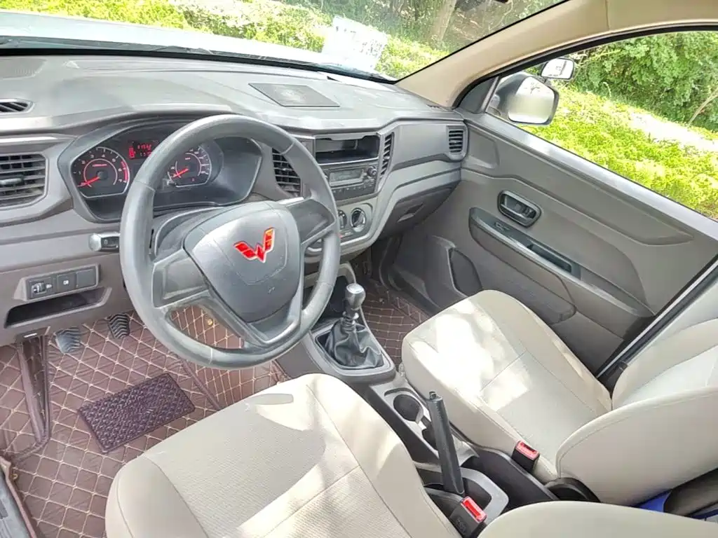 Wuling Hongguang V — миниатюра 10