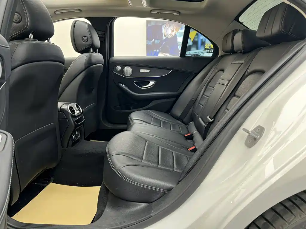 Mercedes-Benz C-Class — миниатюра 26