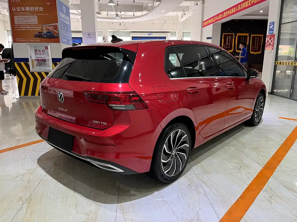 Volkswagen Golf