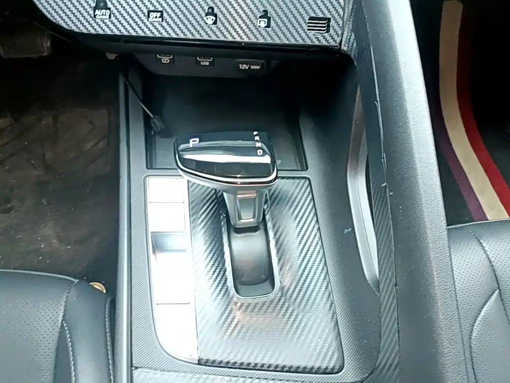 Hyundai Elantra — миниатюра 14
