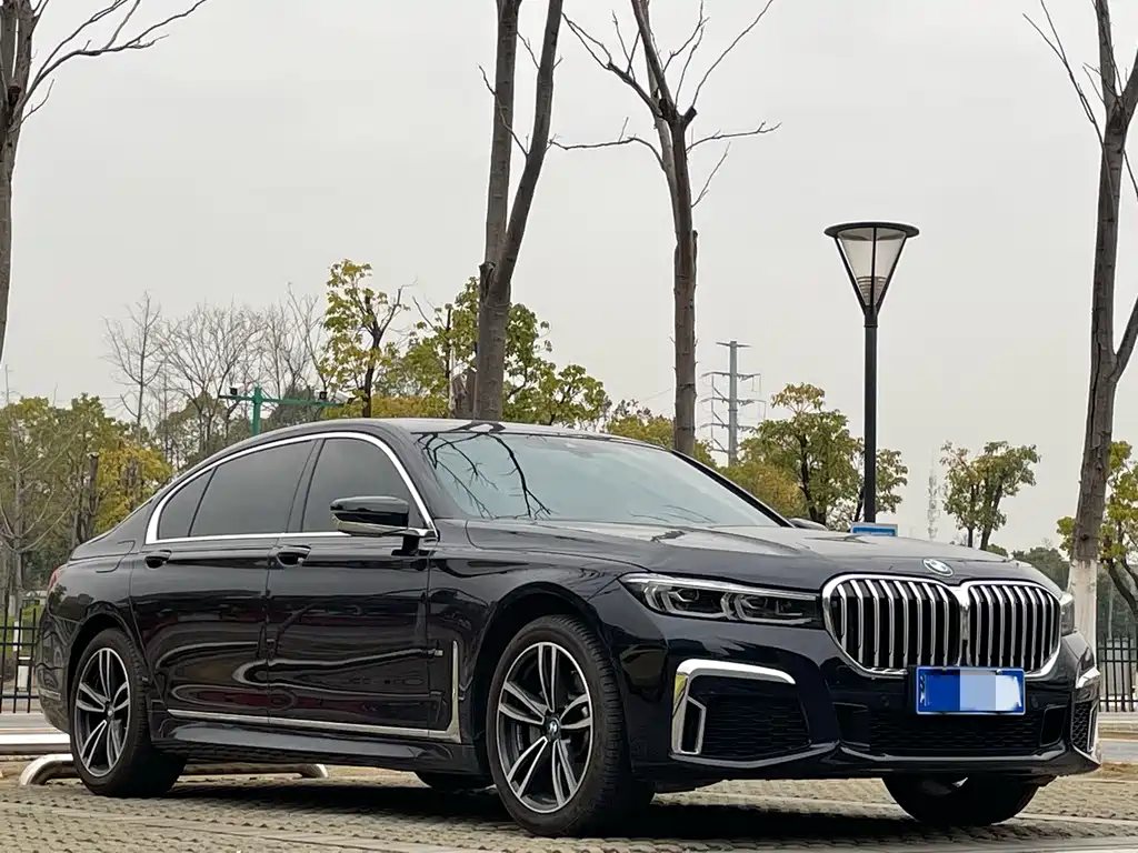 BMW 7 SERIES