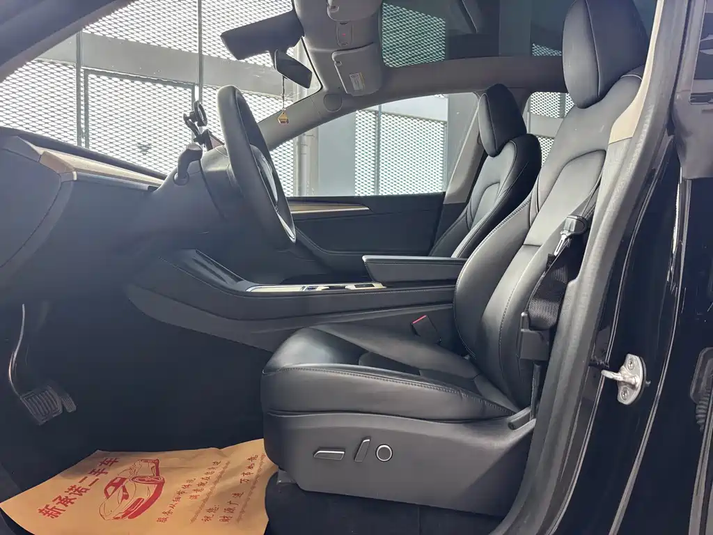 Tesla Model Y — фотографии объявления, Фото 11