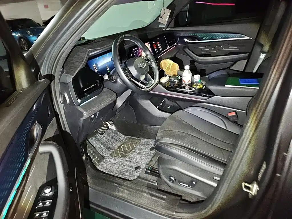Geely Xingyue L EREV — миниатюра 17