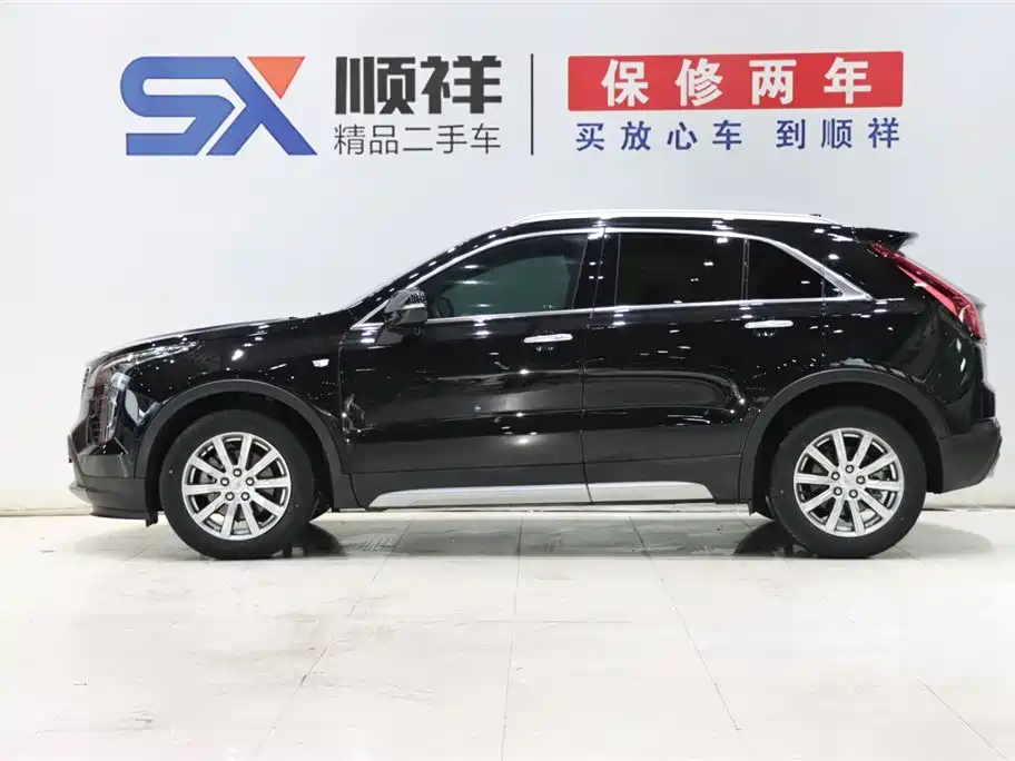 CADILLAC XT4