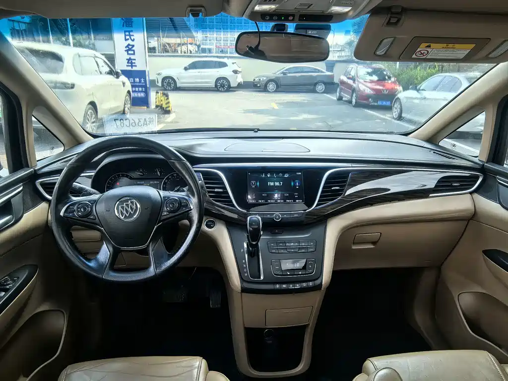 Buick GL8 — миниатюра 5