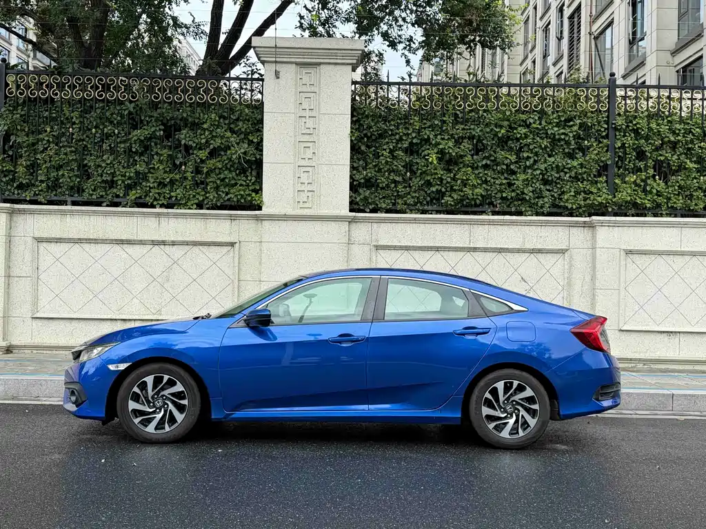 Honda Civic — миниатюра 3
