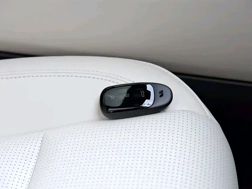 Li Auto Li ONE — миниатюра 9