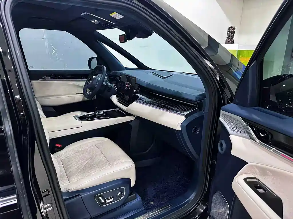 ZEEKR EXTREME KRYPTON 009