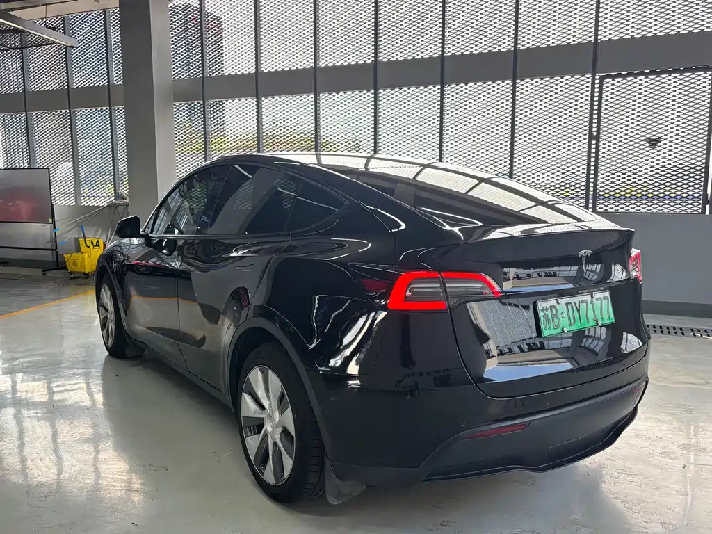 Tesla Model Y — фотографии объявления, Фото 15