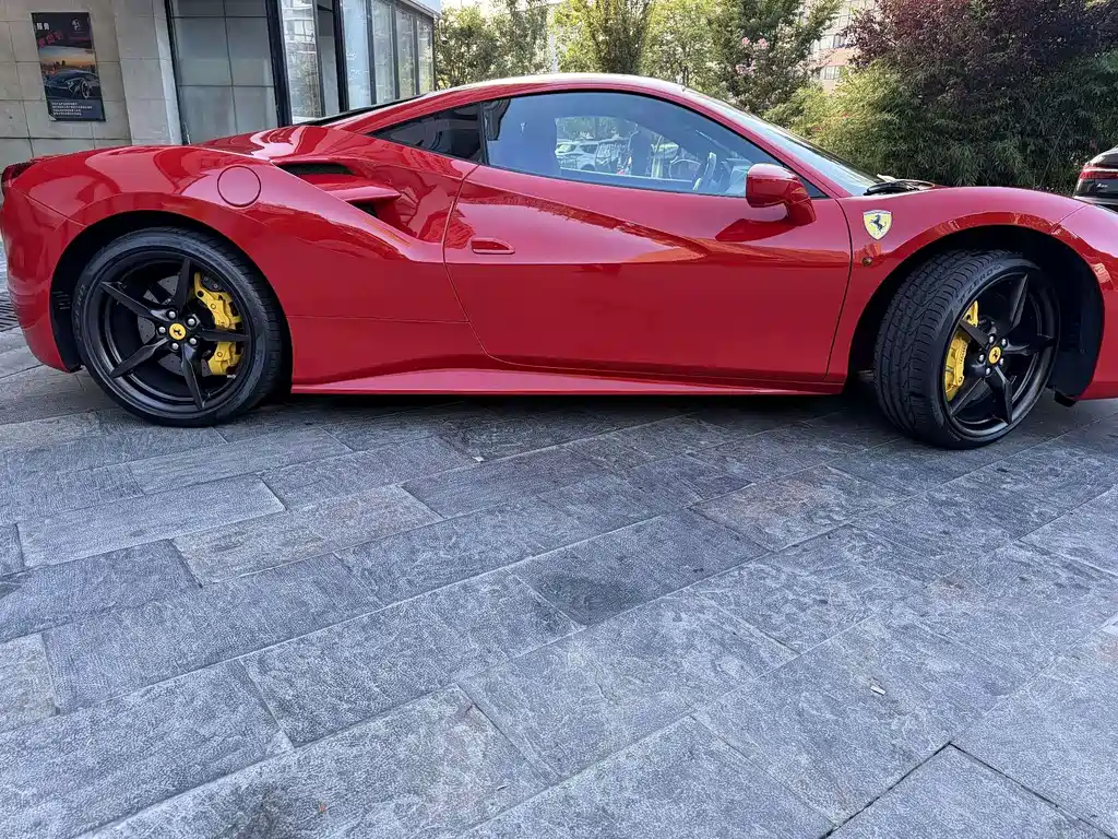 Ferrari 488 — фотографии объявления, Фото 3
