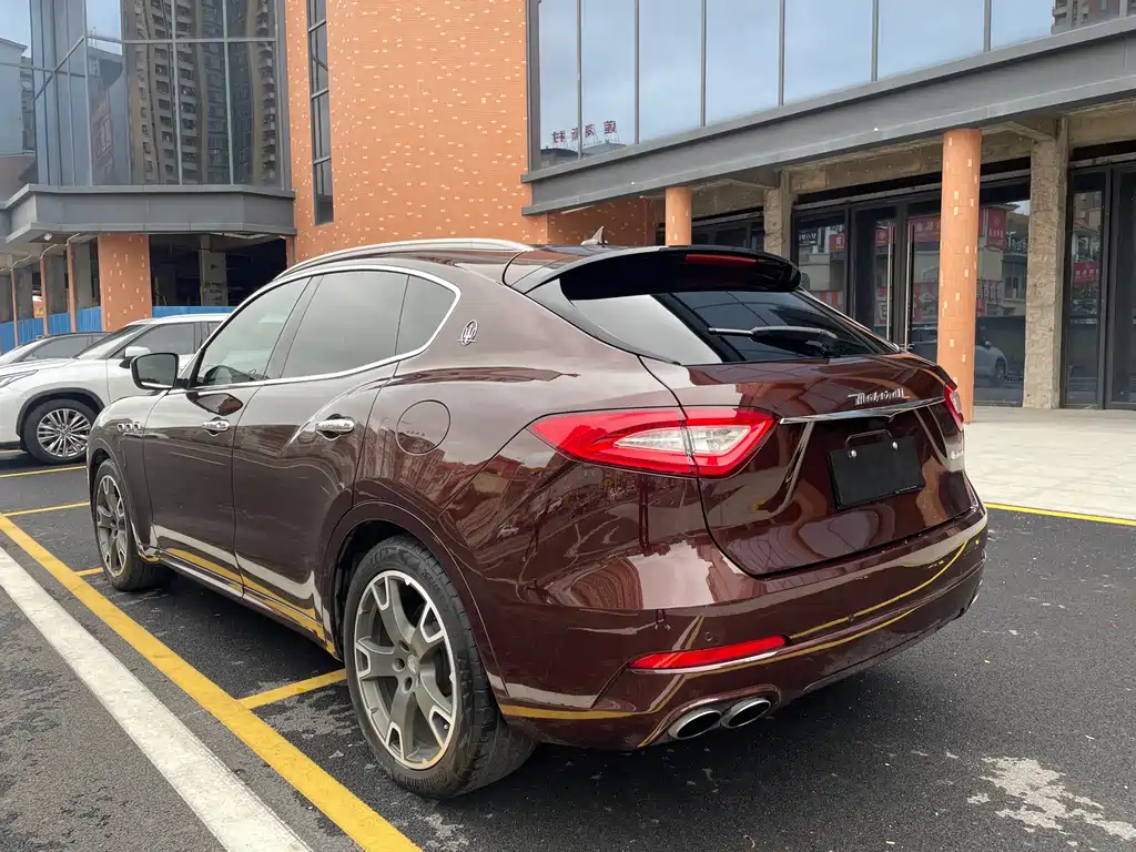 MASERATI LEVANTE