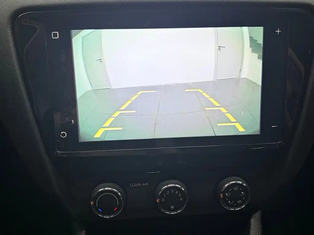 Skoda Octavia 1.5L Auto Comfort Enjoy Edition, фото 13