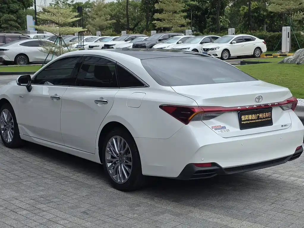 Toyota Avalon 2024 2.0L Luxury