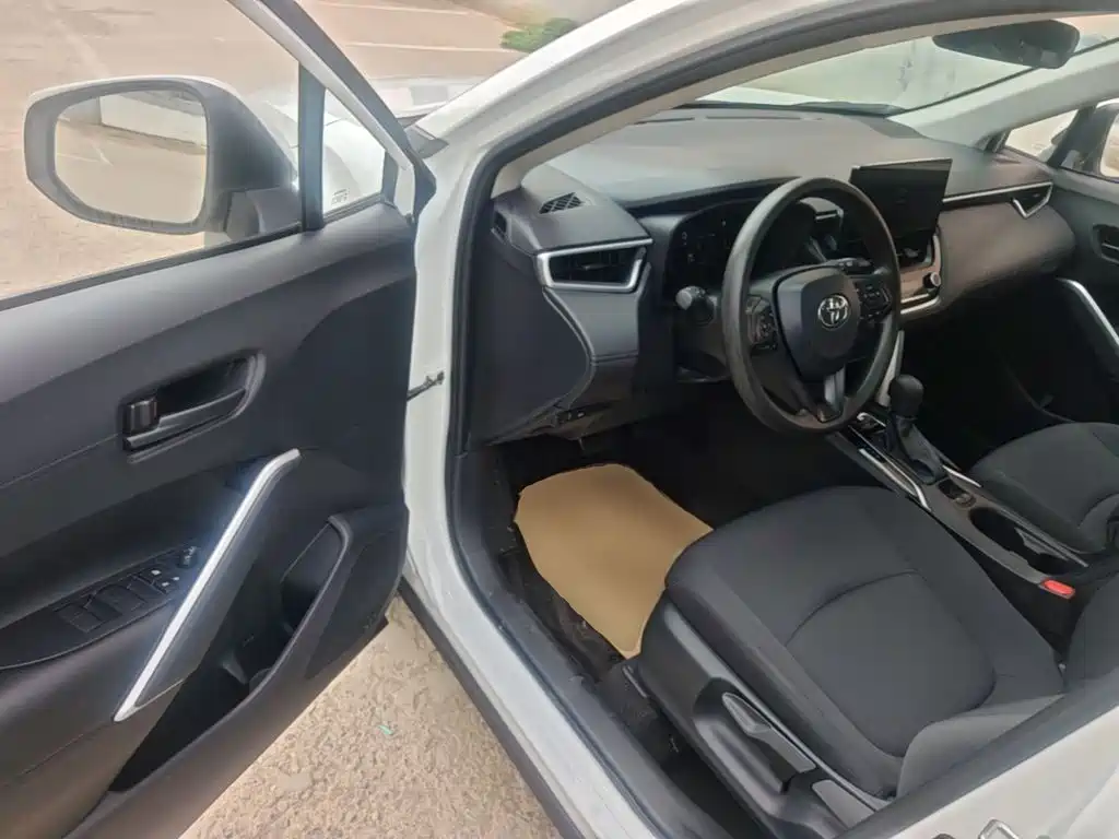 Toyota Corolla Cross — миниатюра 16