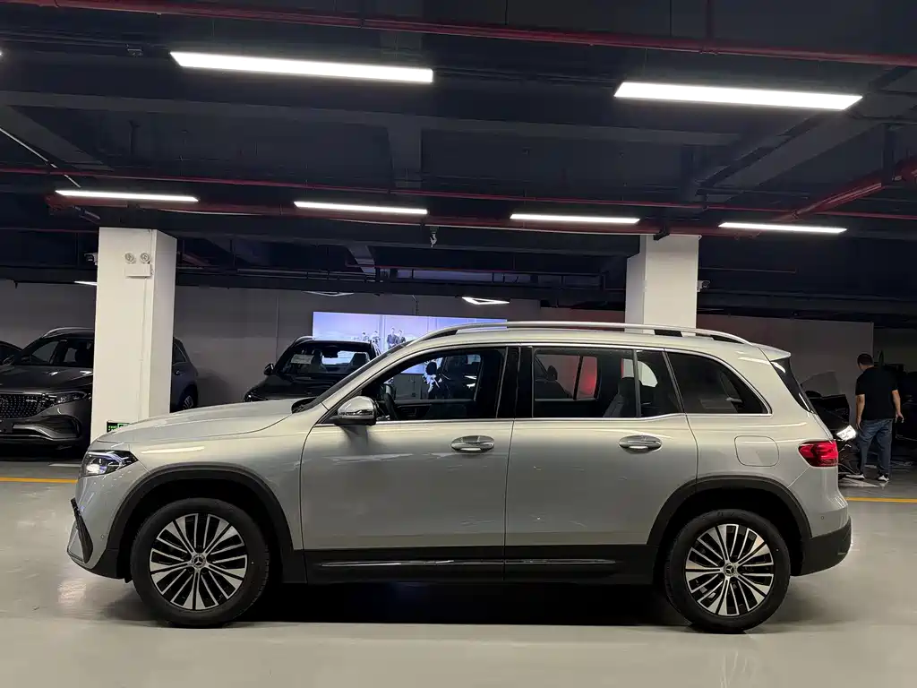Mercedes-Benz EQB — миниатюра 7