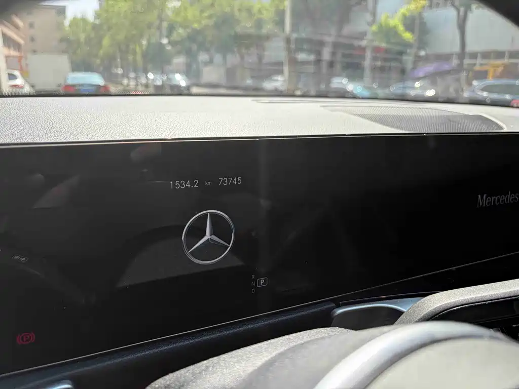Mercedes-Benz GLB — миниатюра 7