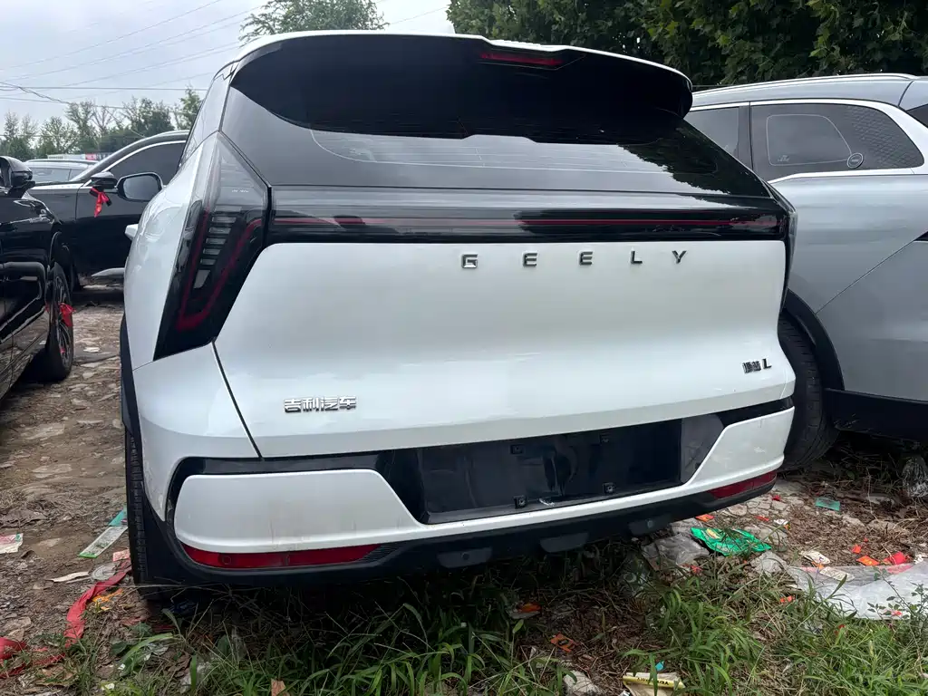 Geely Boyue L — миниатюра 9
