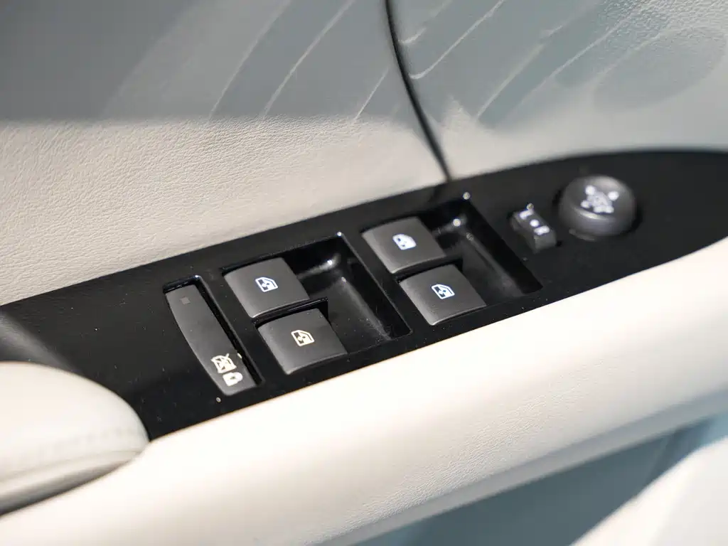 Cadillac XTS — миниатюра 13