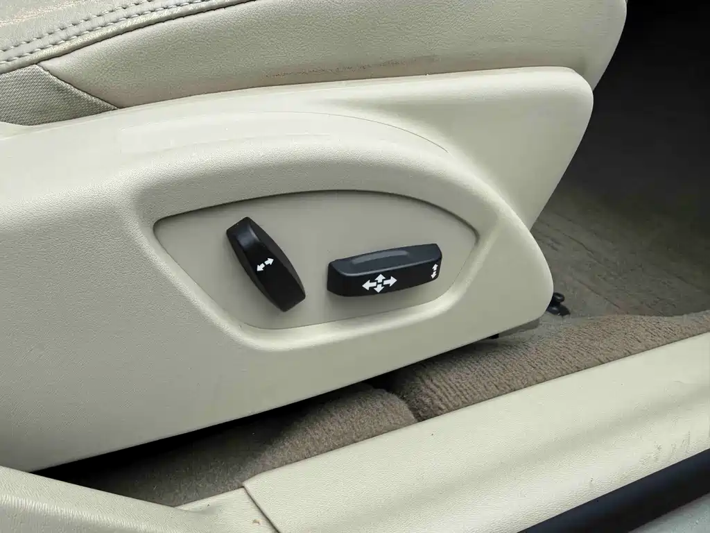 Volvo S60 (Import) — миниатюра 14