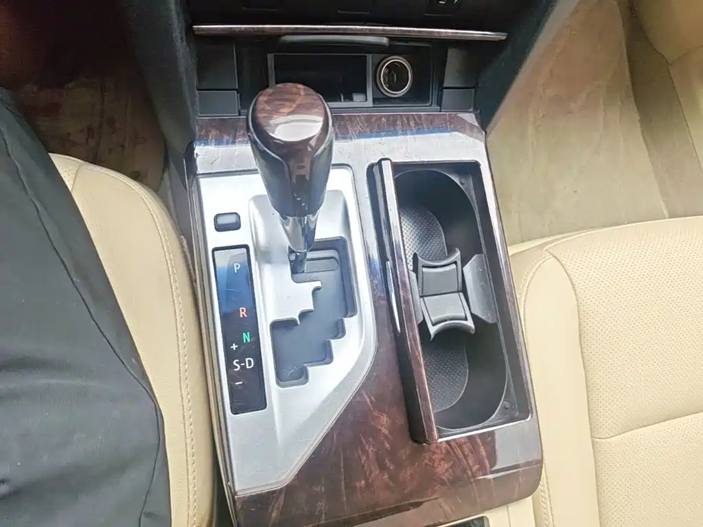 Toyota Camry — миниатюра 14