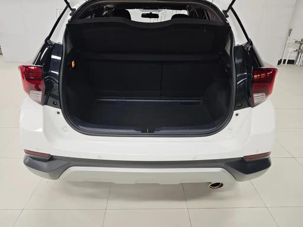 TOYOTA YARIS L ZHIXUAN