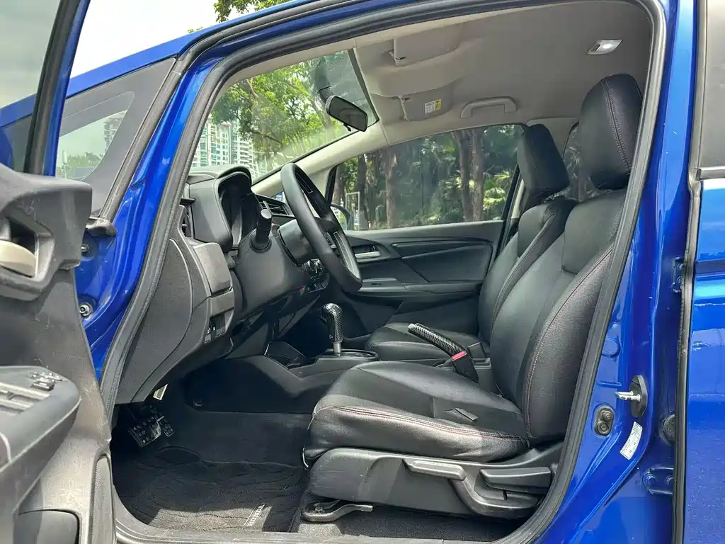 Honda Fit — миниатюра 7