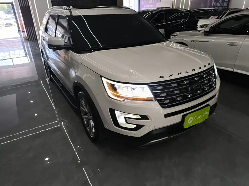Ford Explorer (Import) — миниатюра 4