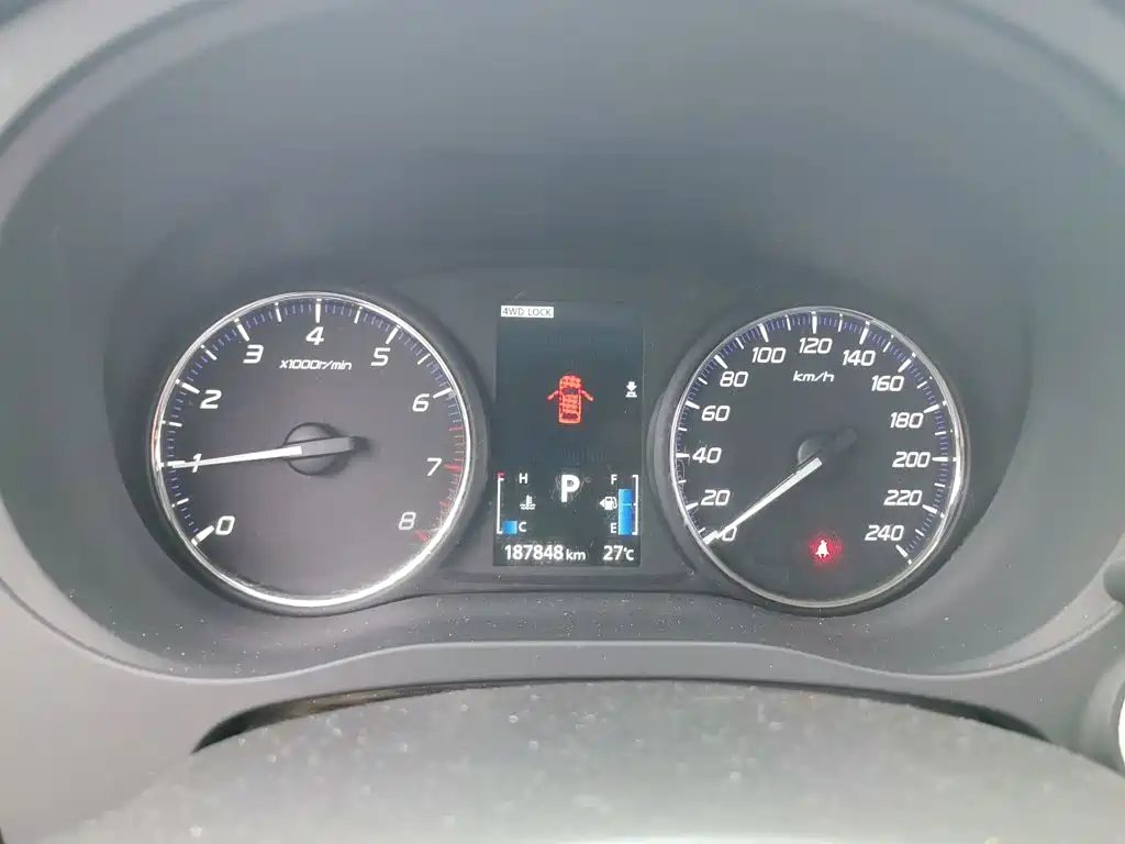 Mitsubishi Outlander (Import) — миниатюра 7